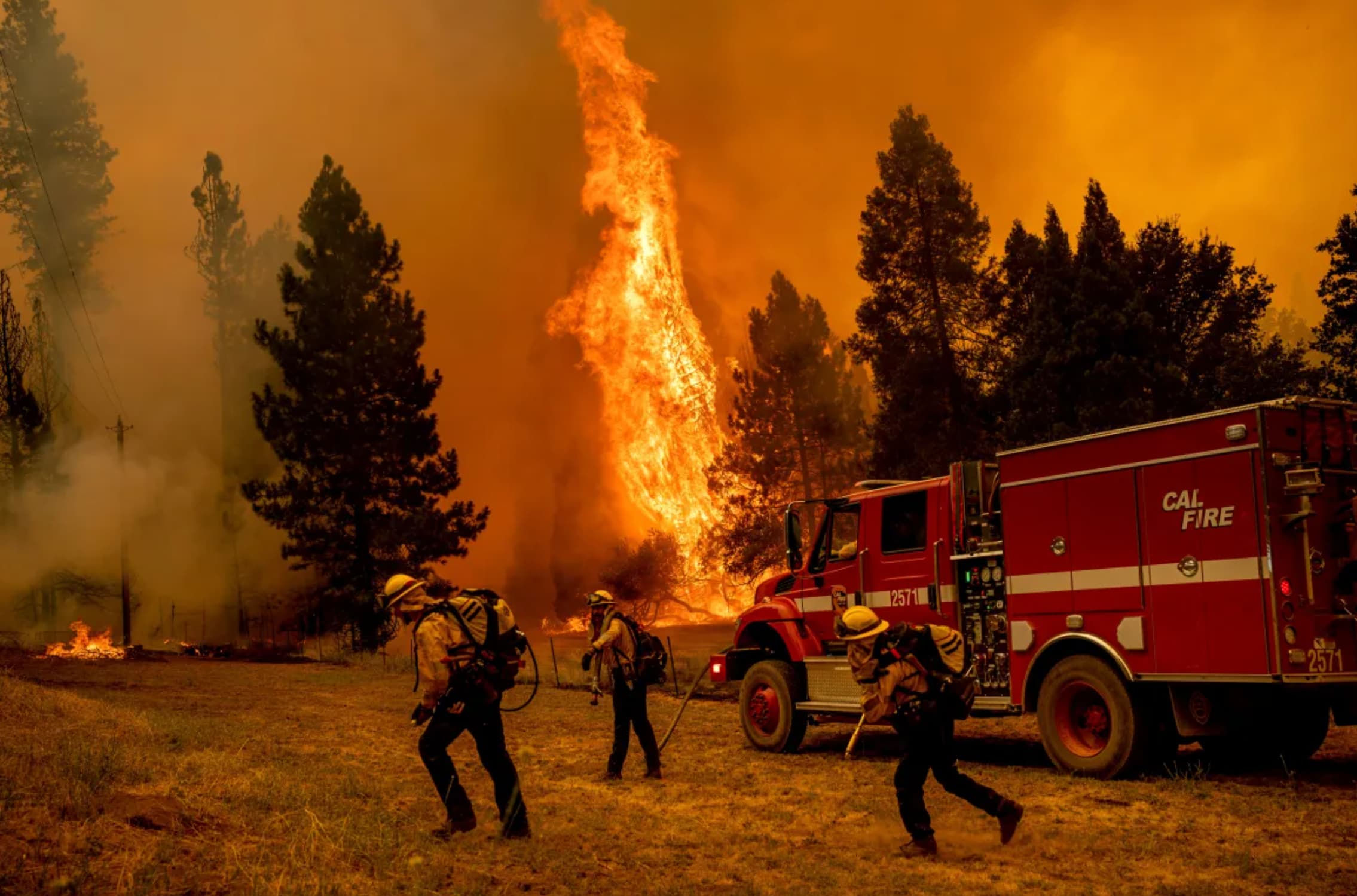 28 Disastrous Photos of the California Wildfires